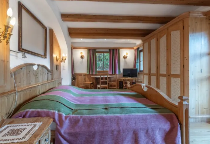 SCHLAFZIMMER